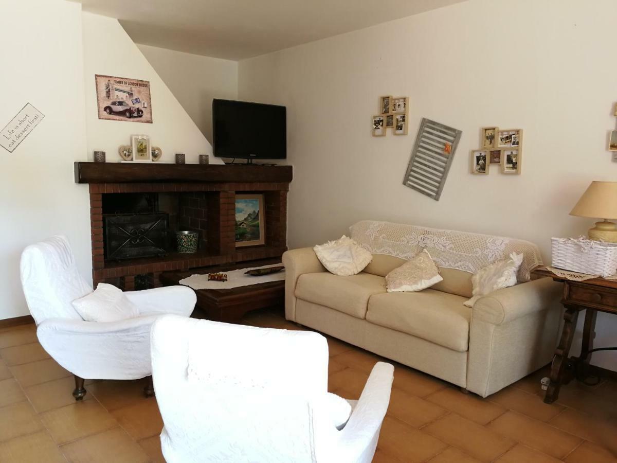 Willa Da Adria Al Corvenale - Casa Vacanze Carrara - Zewnętrze zdjęcie